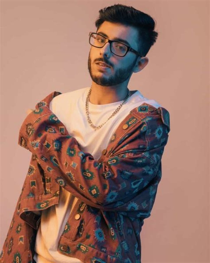 AJey Height, Weight, Net Worth, Age, Birthday, Wikipedia, Who, Nationality, Biography