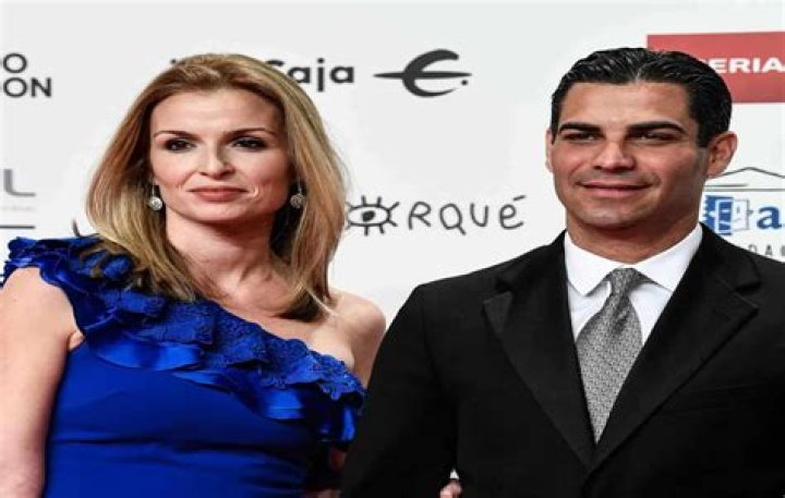 
Alvaro Suarez Height, Weight, Net Worth, Age, Birthday, Wikipedia, Who, Nationality, Biography 