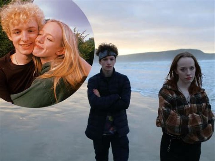 Amybeth McNulty Boyfriend: Is Stranger Things Cast Still Dating Louis Hynes?