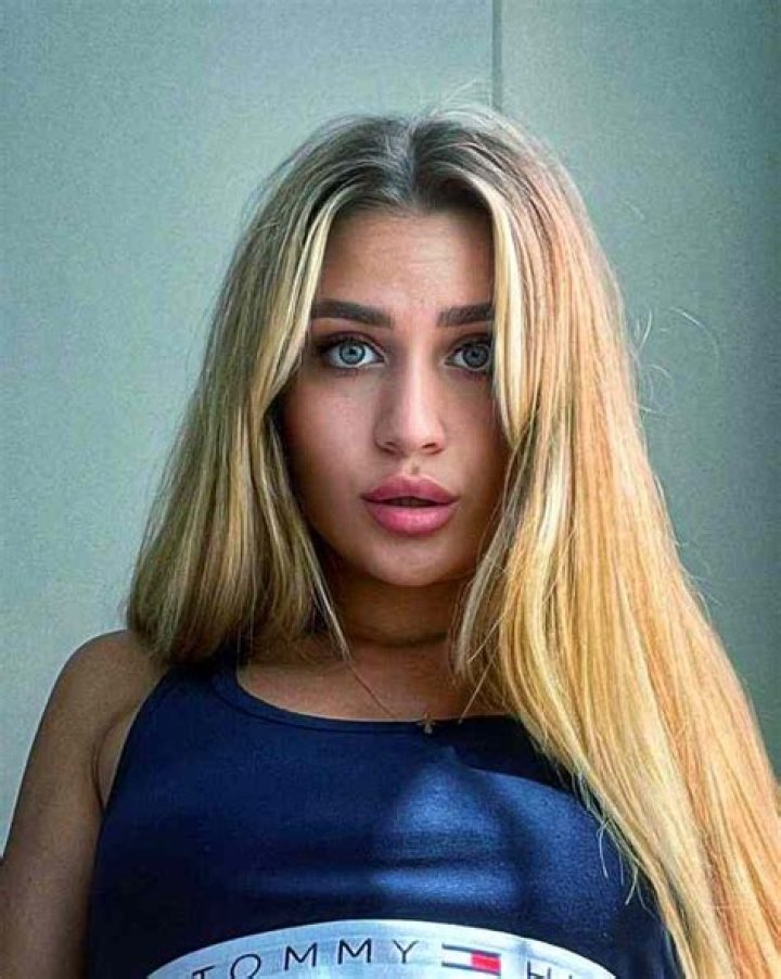 Ashley Ray Height, Weight, Net Worth, Age, Birthday, Wikipedia, Who, Nationality, Biography