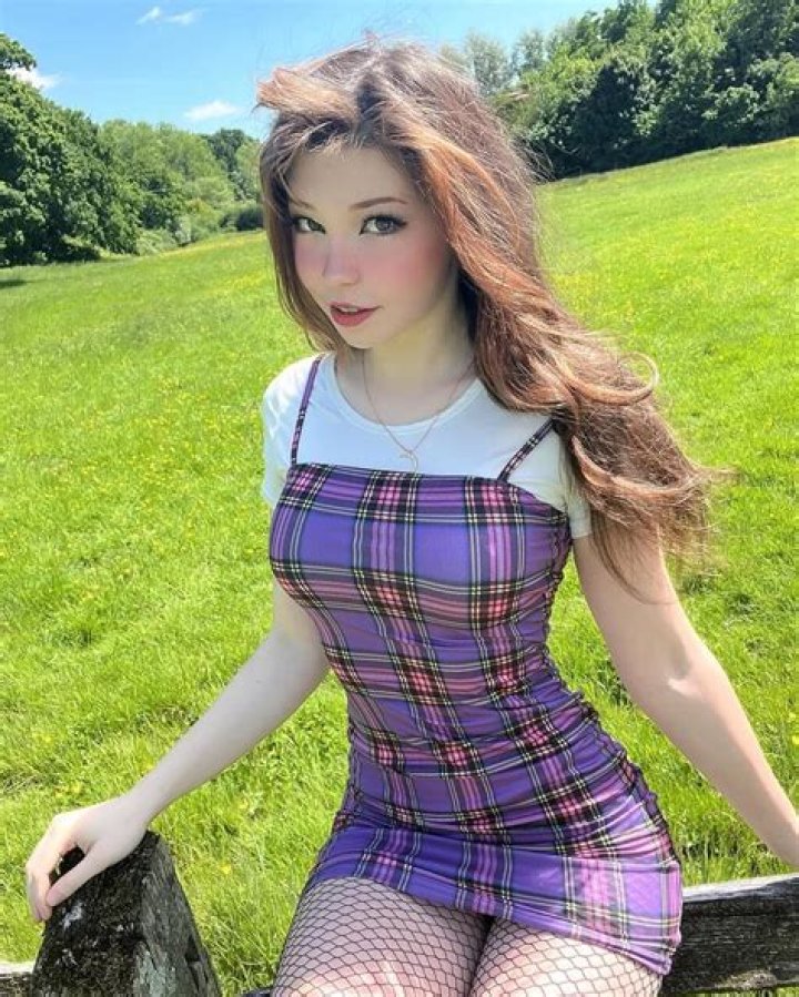 Belle Delphine Height, Weight, Net Worth, Age, Birthday, Wikipedia, Who, Nationality, Biography