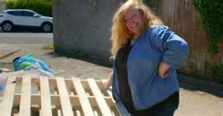 
Charlie Dimmock Height, Weight, Net Worth, Age, Birthday, Wikipedia, Who, Instagram, Biography 
