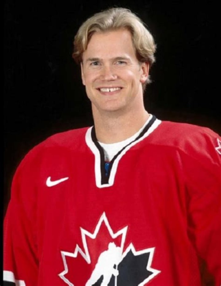 Chris Pronger Height, Weight, Net Worth, Age, Birthday, Wikipedia, Who, Nationality, Biography
