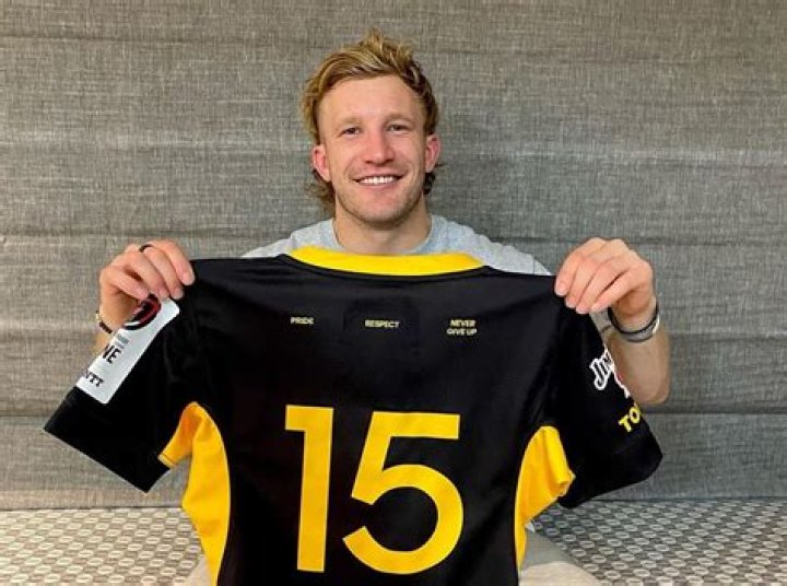 
Damian Mckenzie Partner, Is He Married? Wife Family And Age 