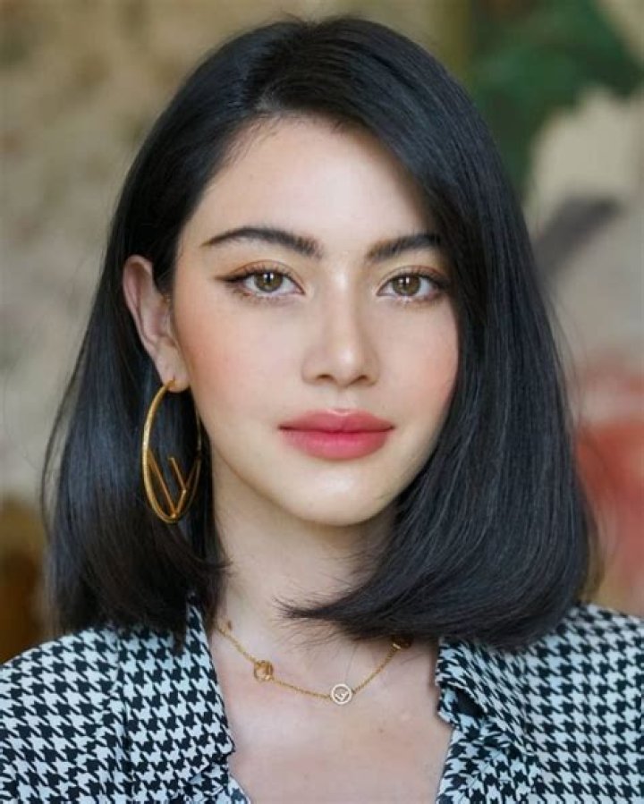 
Davika Hoorne Height, Weight, Net Worth, Age, Birthday, Wikipedia, Who, Nationality, Biography 