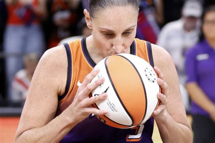 Diana Taurasi Height, Weight, Net Worth, Age, Birthday, Wikipedia, Who, Nationality, Biography