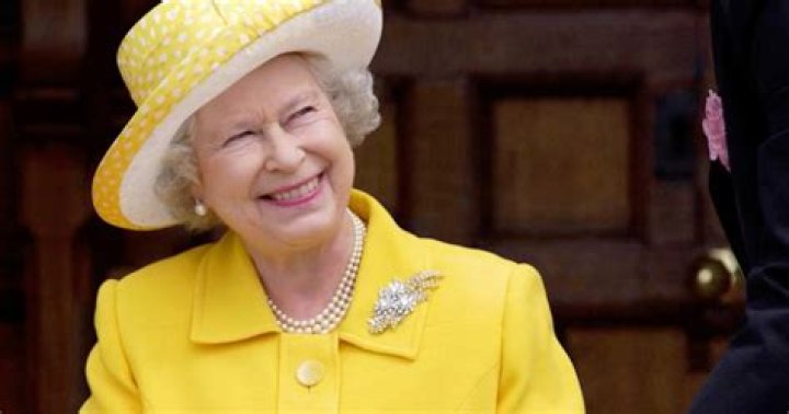 
Elizabeth II Height, Weight, Net Worth, Age, Birthday, Wikipedia, Who, Nationality, Biography 