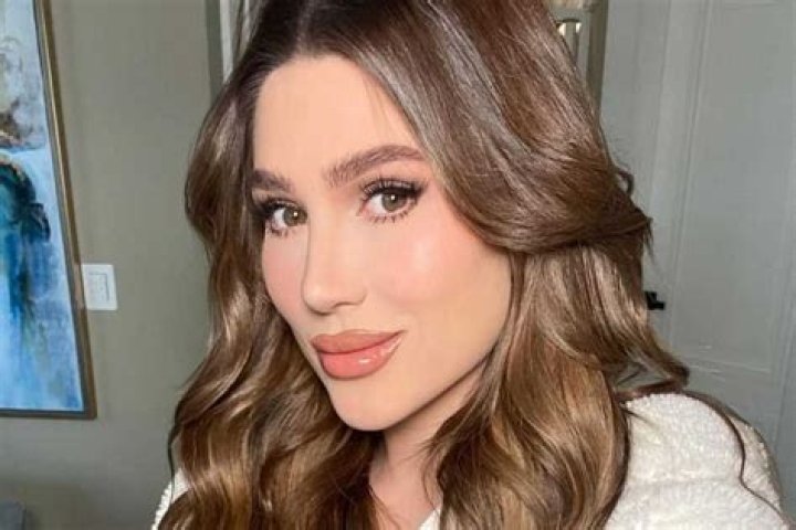 Fernanda Gomez Height, Weight, Net Worth, Age, Birthday, Wikipedia, Who, Instagram, Biography