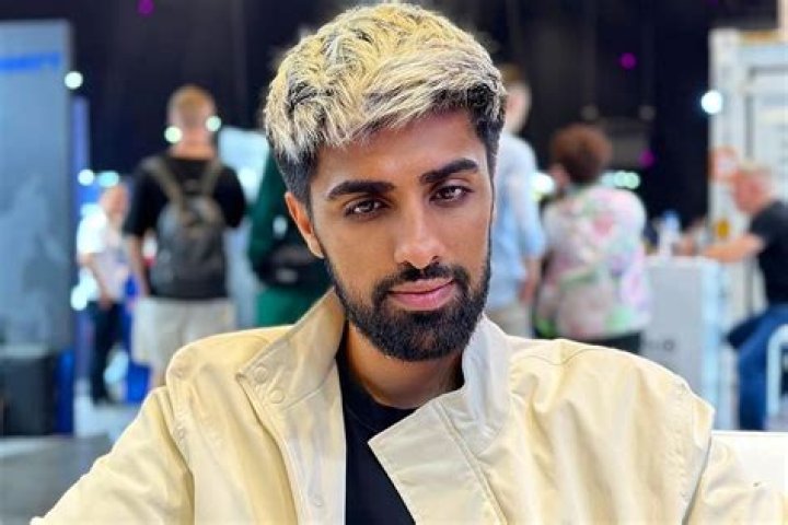 Is Mo Vlogs Muslim? Mo Vlogs Father, Net worth, Name, Wiki and Religion