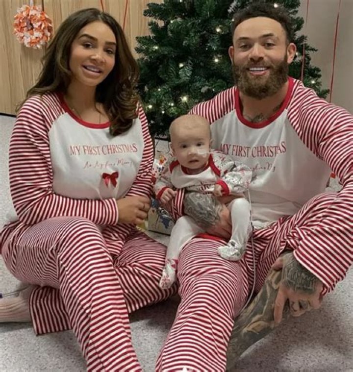 
Is Safiyya Vorajee Pregnant? Ashley Cain Girlfriend Instagram & Age 