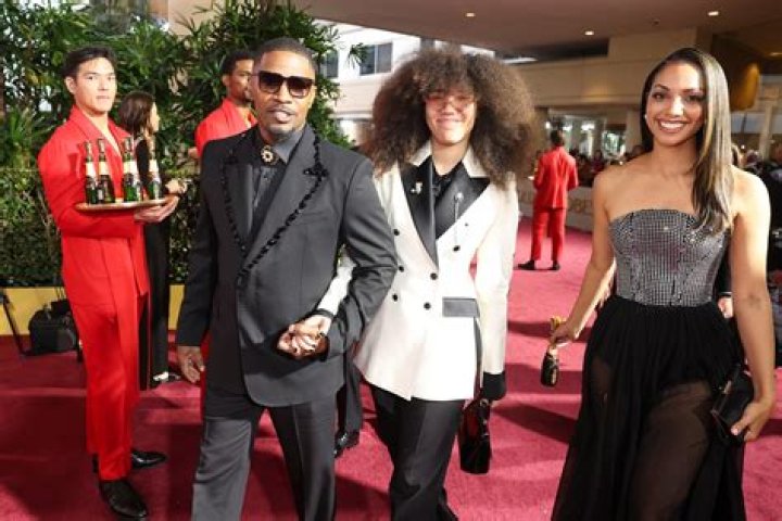 Is Singer Eric Robinson Father of Jamie Foxx? All The Confusions Answered!