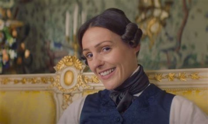 
Is Suranne Jones Lesbian? Age, Height, Net Worth 