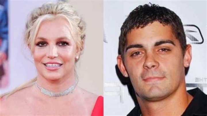 
Jason Alexander and Britney Spears’s Net Worth In 2022, Tried To Stop Britney Spears’s Wedding, And Arrested For Wedding Crash 