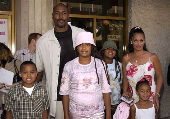 Karl Malone And Gloria Bell Were Pregnant At 13, Despite The Allegations They Made A Family