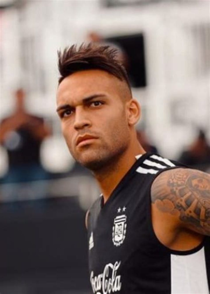 Lautaro Martínez Height, Weight, Net Worth, Age, Birthday, Wikipedia, Who, Instagram, Biography