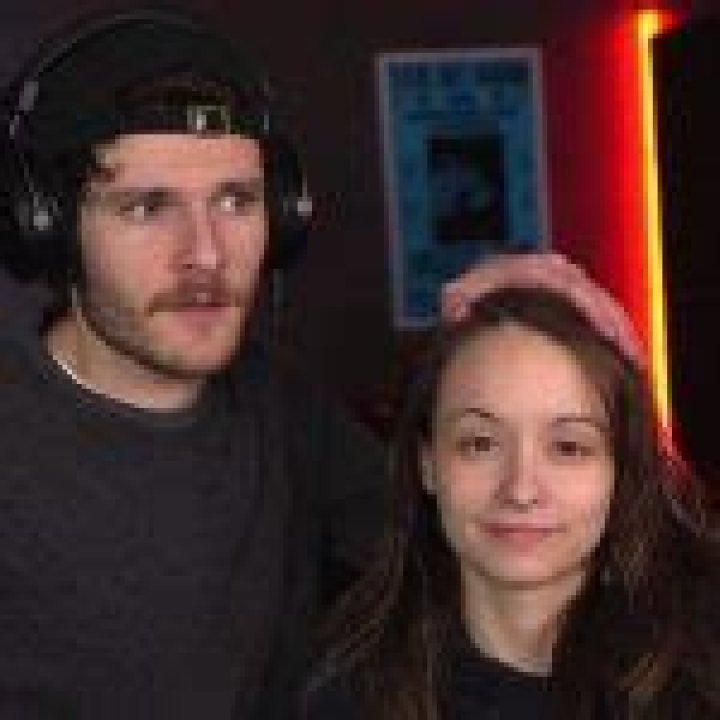 
Oompaville’s Biography: Age, Real Name, Net Worth, Girlfriend 