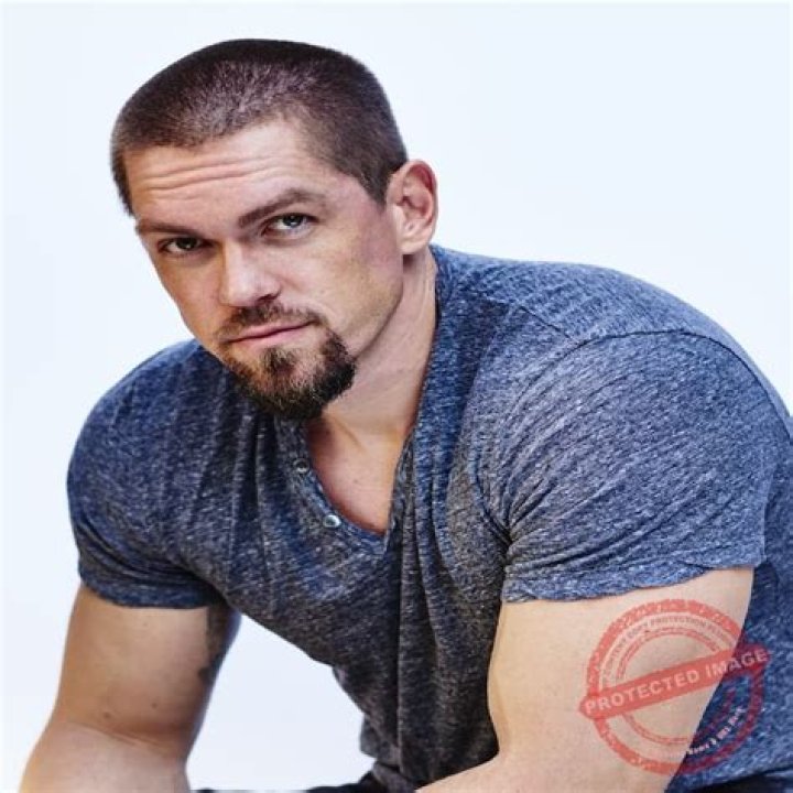 
Roman Mcclay Height, Weight, Net Worth, Age, Birthday, Wikipedia, Who, Nationality, Biography 