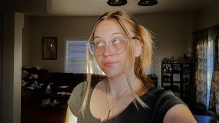 
Sammie Lewis (TikTok Star) Biography, Age, Boyfriend, Height, Net Worth 