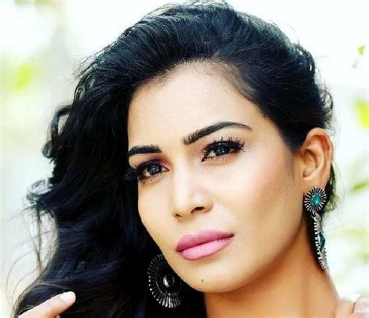 
Sanjana Anne Height, Weight, Net Worth, Age, Birthday, Wikipedia, Who, Instagram, Biography 