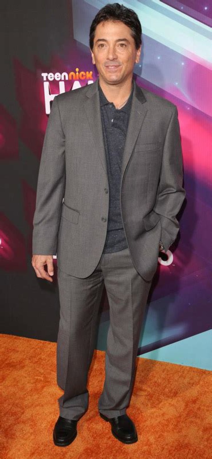 Scott Baio Height, Weight, Net Worth, Age, Birthday, Wikipedia, Who, Nationality, Biography