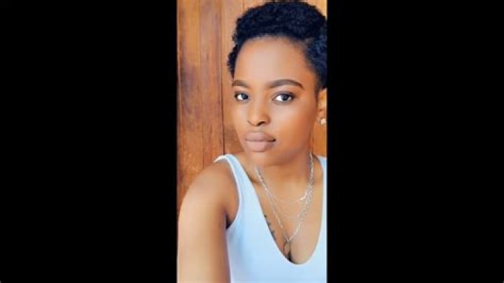 Sisa Flatela Height, Weight, Net Worth, Age, Birthday, Wikipedia, Who, Nationality, Biography