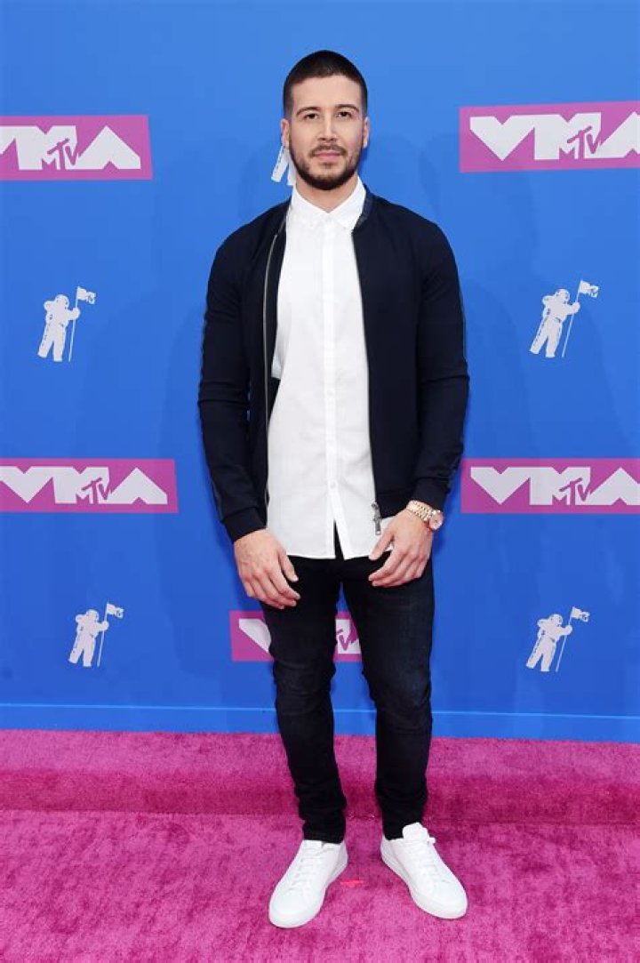 
Vinny Thomas Height, Weight, Net Worth, Age, Birthday, Wikipedia, Who, Nationality, Biography 