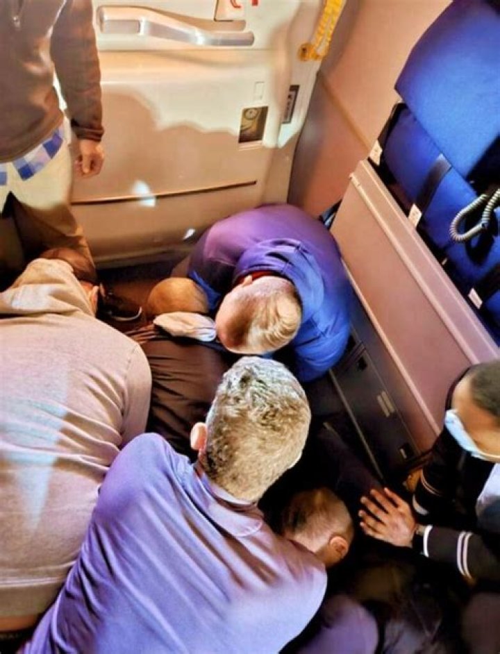
Who is Simik Ghookasian? Co-passenger of Francisco Severo Torres shares harrowing experience on board 